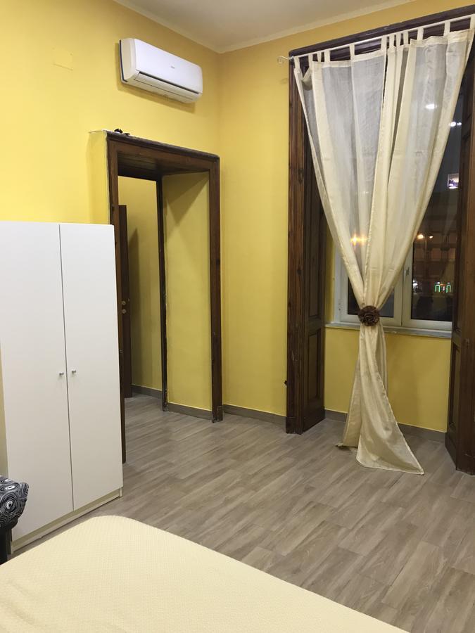 La Casa Di Fafa Bed and Breakfast Napoli Eksteriør billede