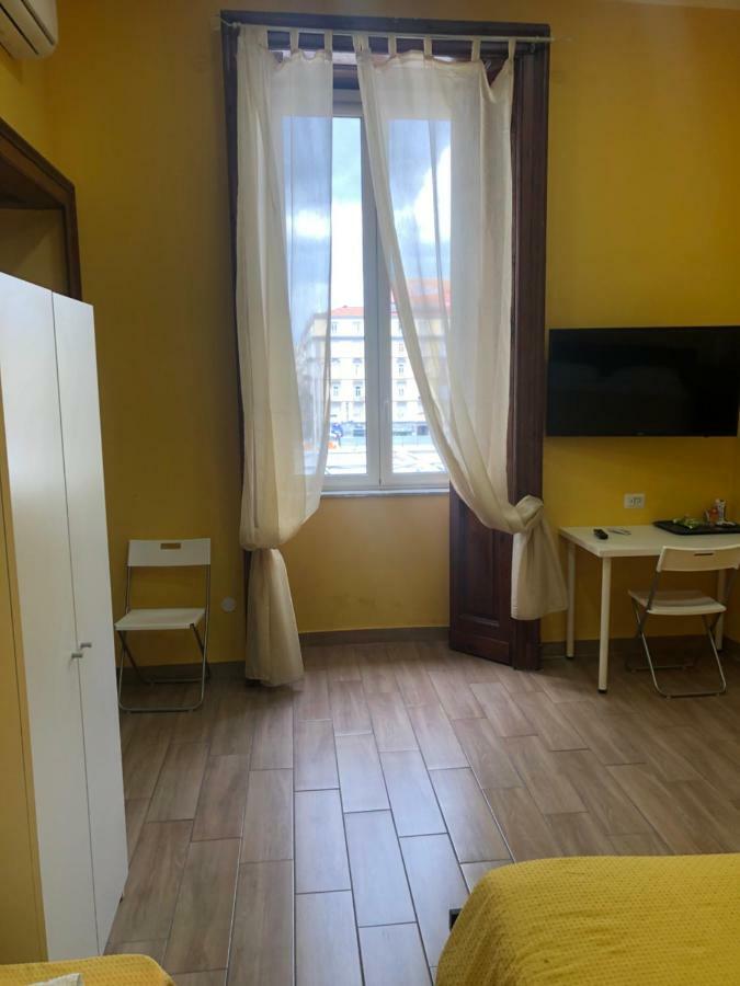 La Casa Di Fafa Bed and Breakfast Napoli Eksteriør billede